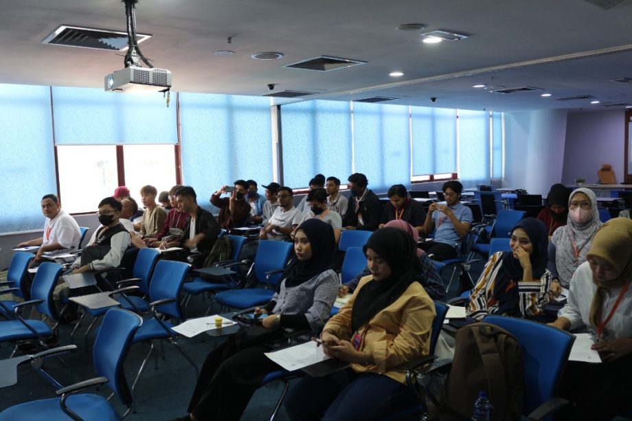 Netherlands Maritime University College (NMUC) media