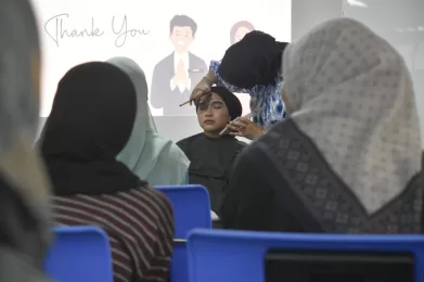 Netherlands Maritime University College (NMUC) hosted a "Personal Grooming for Staff" training session during the National Training Week (NTW) Netherlands Maritime University College (NMUC) Netherlands Maritime University College (NMUC) media