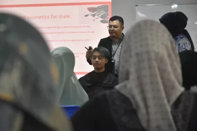 Netherlands Maritime University College (NMUC) hosted a "Personal Grooming for Staff" training session during the National Training Week (NTW) Netherlands Maritime University College (NMUC) Netherlands Maritime University College (NMUC) media
