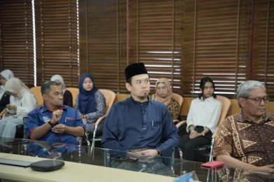 Yayasan Bandaraya Johor Bahru Distributes 100 Aidilfitri Food Baskets to students Netherlands Maritime University College (NMUC) Netherlands Maritime University College (NMUC) media