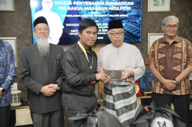 Yayasan Bandaraya Johor Bahru Distributes 100 Aidilfitri Food Baskets to students Netherlands Maritime University College (NMUC) Netherlands Maritime University College (NMUC) media