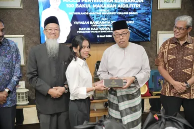 Yayasan Bandaraya Johor Bahru Distributes 100 Aidilfitri Food Baskets to students Netherlands Maritime University College (NMUC) Netherlands Maritime University College (NMUC) media