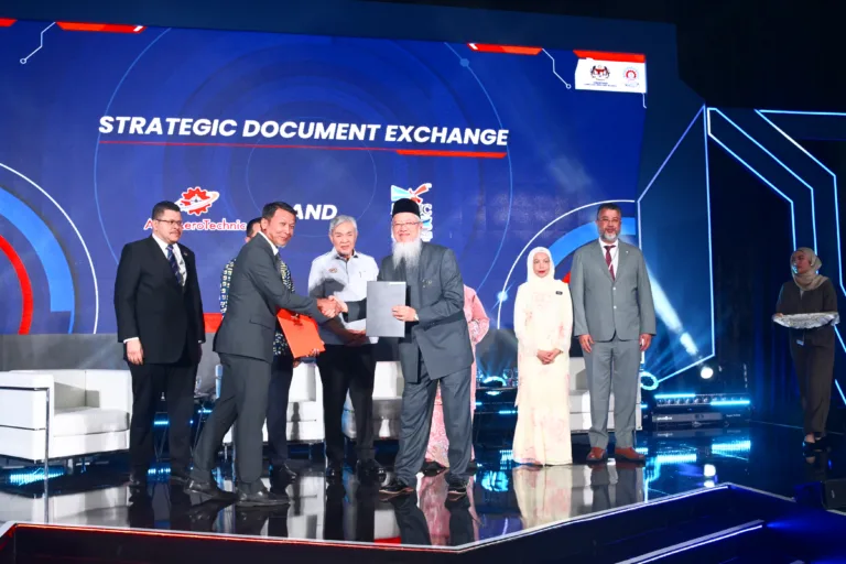 Strategic Collaboration between Netherlands Maritime University College (NMUC) and Asia AeroTechnic Sdn Bhd (AAT) Netherlands Maritime University College (NMUC) Asia AeroTechnic Sdn Bhd (AAT)